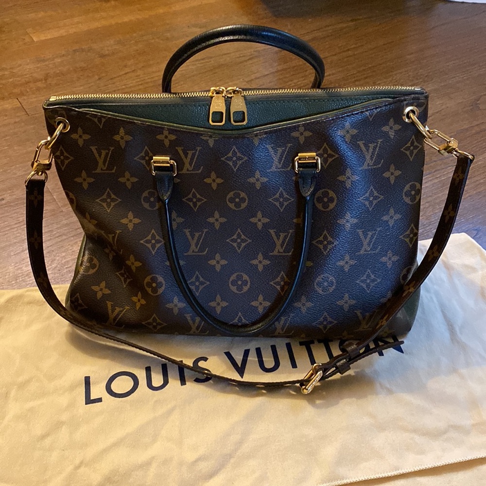 Authentic LOUIS VUITTON Monogram Pallas in rare hunter green - Picture 6 of 13